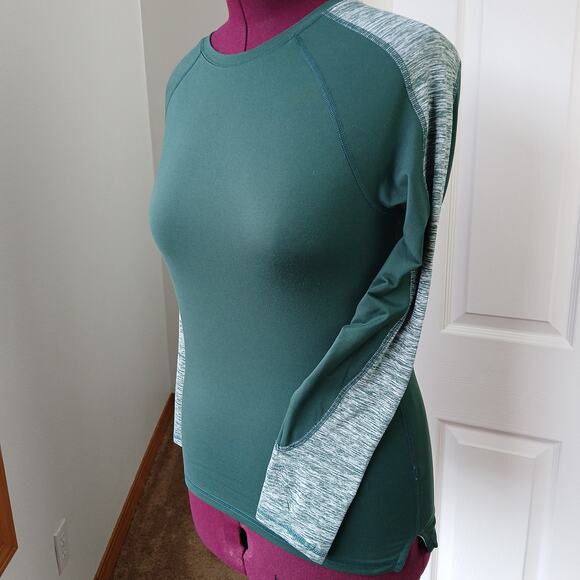 All in Motion Athletic Top YL (12/14) long sleeves thumb holes heathered Emerald - Picture 1 of 10